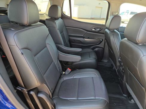 Used 2023 GMC Acadia SLT AWD/4WD image 17