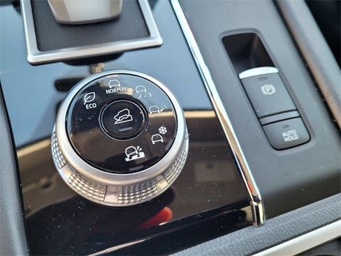 Used 2024 Mitsubishi Outlander SE image 22