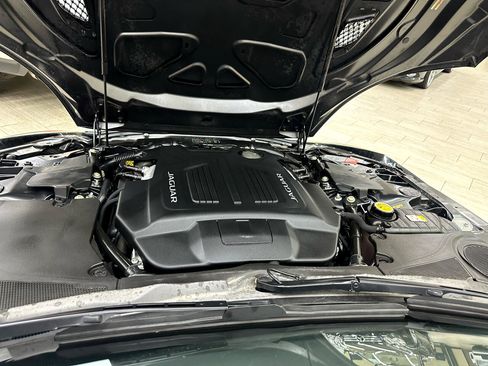 Used 2016 Jaguar F-TYPE R image 36