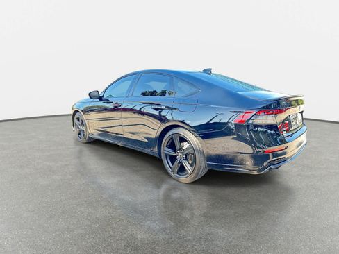 Used 2025 Honda Accord Sport image 6