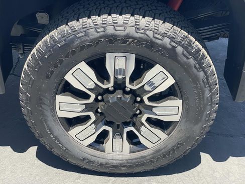 New 2026 GMC Sierra 2500 Denali w/ Denali Reserve Package AWD/4WD image 30
