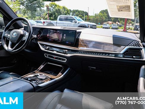 Used 2025 BMW X5 xDrive50e AWD/4WD image 32