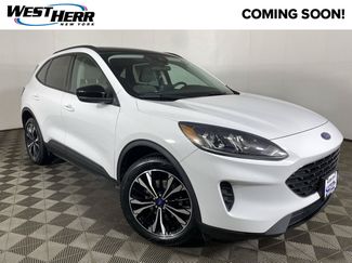 Used 2022 Ford Escape SE w/ SE Sport Appearance Package AWD/4WD video 1