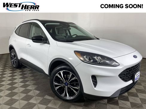 Used 2022 Ford Escape SE w/ SE Sport Appearance Package AWD/4WD image 1