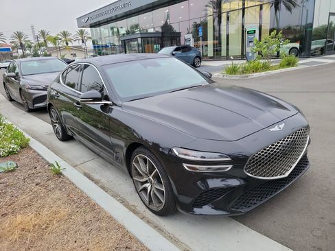 Used 2023 Genesis G70 2.0T image 2