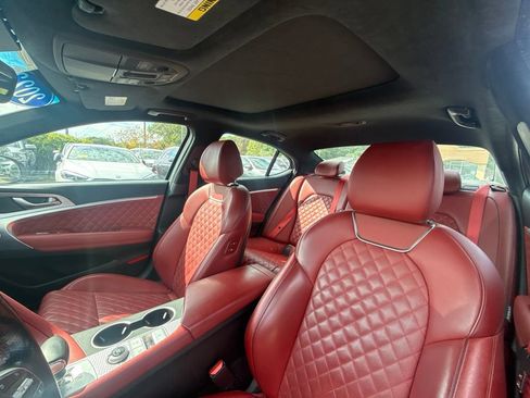 Used 2023 Genesis G70 3.3T w/ Sport Prestige Package AWD/4WD image 15