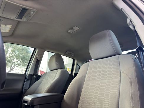 Used 2018 Toyota Tacoma SR image 35