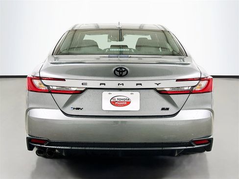 New 2026 Toyota Camry SE image 5