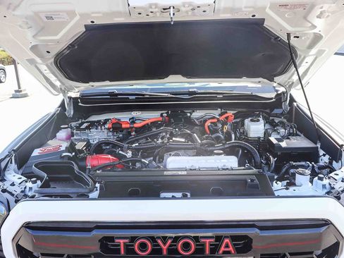 Certified 2025 Toyota Tacoma TRD Pro AWD/4WD image 34