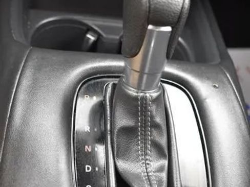 Used 2025 Honda HR-V LX image 33
