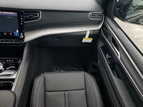 New 2026 Jeep Grand Wagoneer Limited AWD/4WD image 18