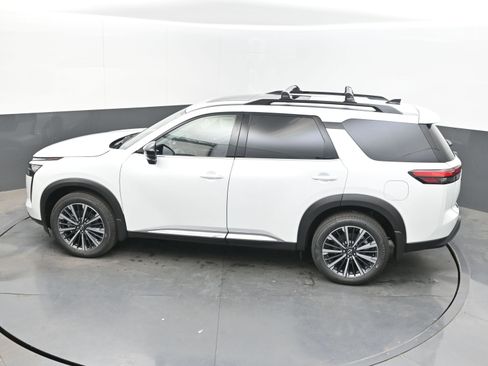 New 2026 Nissan Pathfinder Platinum AWD/4WD image 36
