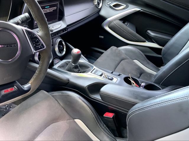 Used 2018 Chevrolet Camaro SS RWD image 22