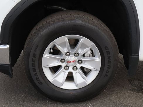 Certified 2023 GMC Sierra 1500 SLE image 28