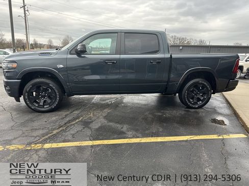 New 2026 RAM 1500 Big Horn AWD/4WD image 2