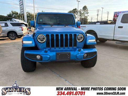 Used 2022 Jeep Gladiator Overland AWD/4WD image 3