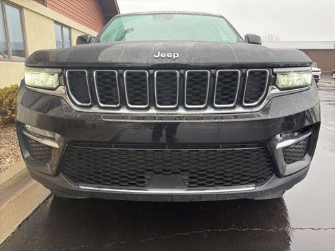 Used 2022 Jeep Grand Cherokee Limited image 12