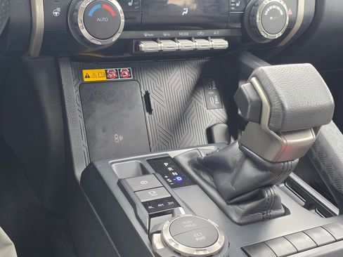 Used 2024 Toyota Tacoma SR5 AWD/4WD image 24