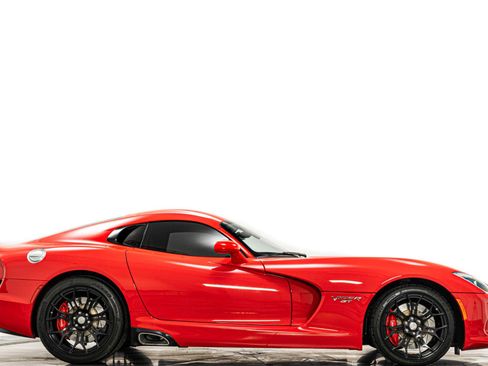 Used 2015 Dodge Viper w/ Quick Order Package 22J GT image 2