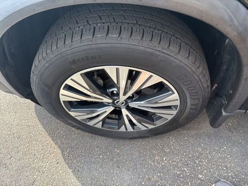 Used 2021 Nissan Rogue SV AWD/4WD image 11