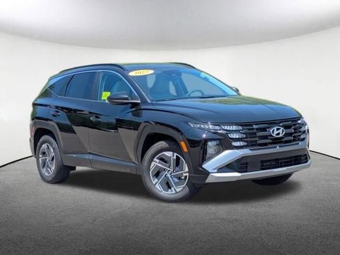 Used 2025 Hyundai Tucson Blue AWD/4WD image 2