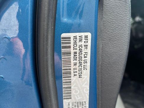 Used 2024 Dodge Durango GT AWD/4WD image 17