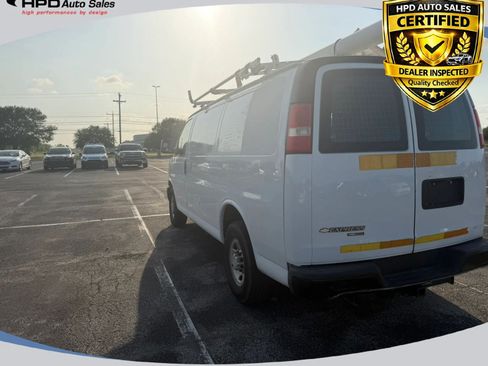 Used 2013 Chevrolet Express 2500 RWD image 8