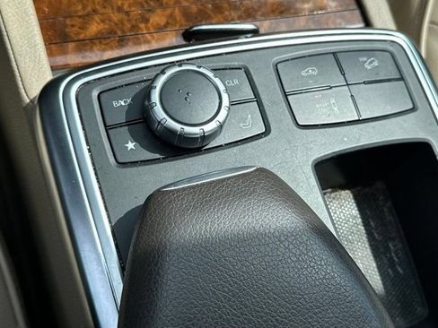 Used 2014 Mercedes-Benz GL 550 4MATIC image 25