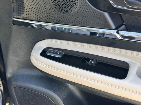 Used 2025 Lincoln Corsair FWD image 21