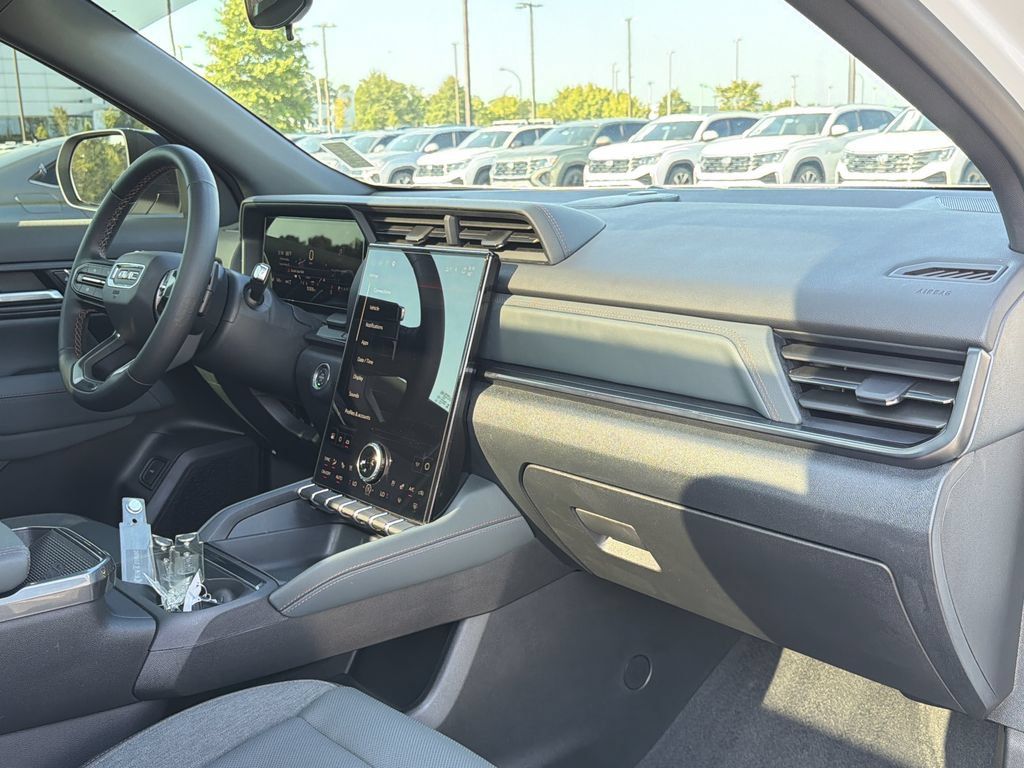 Used 2026 GMC Terrain AT4 w/ Convenience Package III AWD/4WD image 19