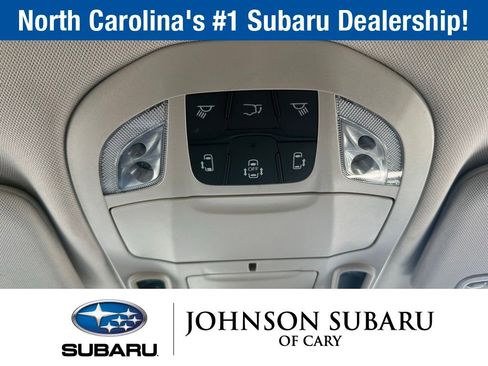 Used 2022 Chrysler Pacifica Limited FWD image 18