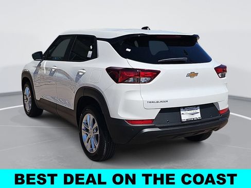 New 2026 Chevrolet TrailBlazer LS w/ LS Convenience Package FWD image 5