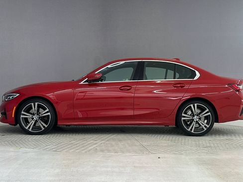 Used 2022 BMW 330i Sedan w/ Driving Assistance Package RWD image 2