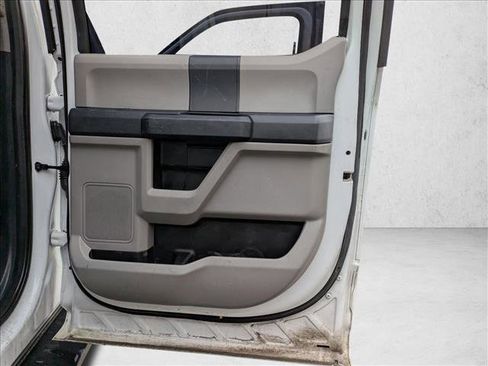 Used 2022 Ford F350 XL w/ Power Equipment Group image 12