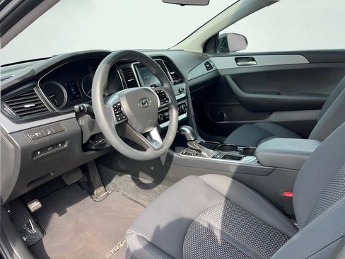 Used 2019 Hyundai Sonata SE image 14