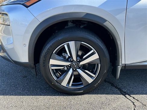 Certified 2023 Nissan Rogue SL w/ SL Premium Package image 12