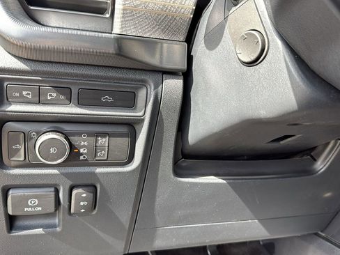 Certified 2022 Ford F150 Platinum w/ Equipment Group 701A High image 18