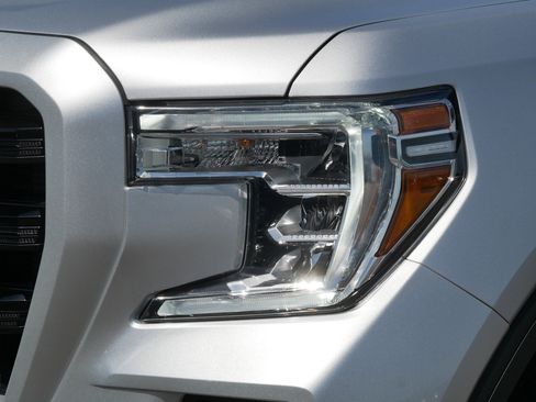 Used 2021 GMC Sierra 1500 Elevation w/ X31 Off-Road Package AWD/4WD image 16