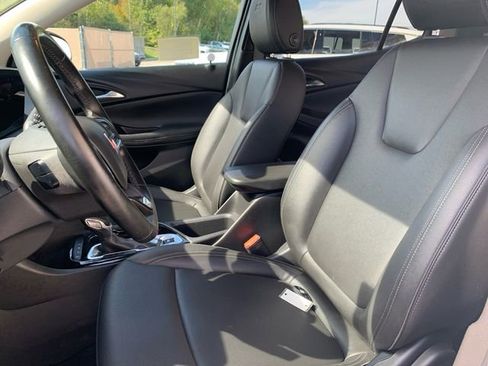 Used 2024 Buick Encore GX Sport Touring image 38