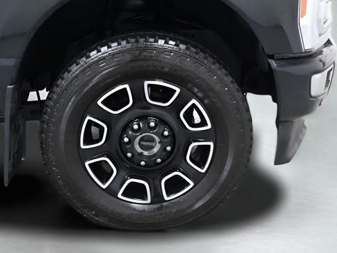Used 2023 Ford F250 Platinum AWD/4WD image 38