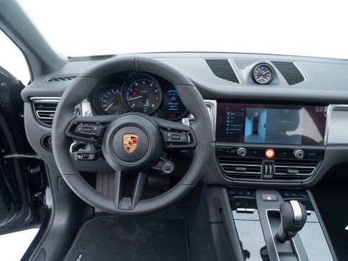 Certified 2026 Porsche Macan AWD/4WD image 24