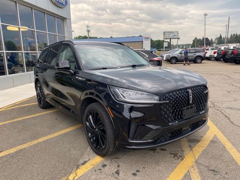 Used 2025 Lincoln Aviator Reserve w/ Jet Appearance Package AWD/4WD image 8