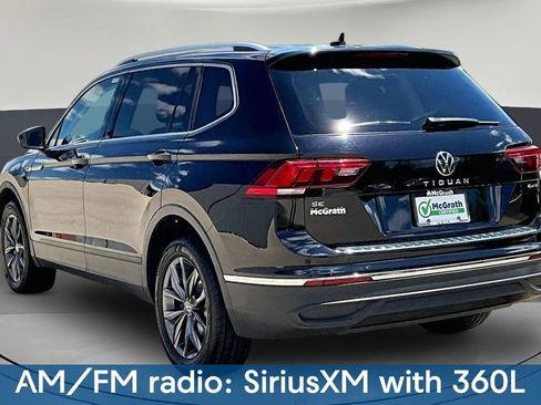Used 2023 Volkswagen Tiguan SE AWD/4WD image 4