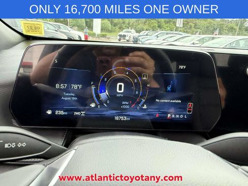 Used 2025 Chevrolet Equinox LT w/ Safety and Technology Package AWD/4WD image 7
