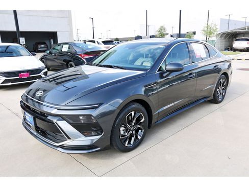 Certified 2025 Hyundai Sonata SEL FWD image 4