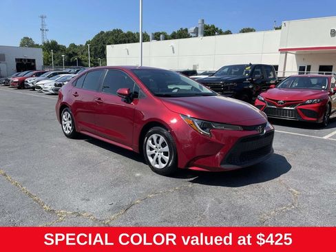 Used 2022 Toyota Corolla LE FWD image 1