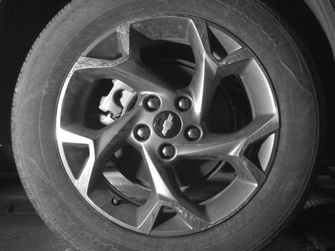 Used 2025 Chevrolet Trax LT FWD image 18