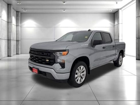 Used 2025 Chevrolet Silverado 1500 Custom AWD/4WD image 4