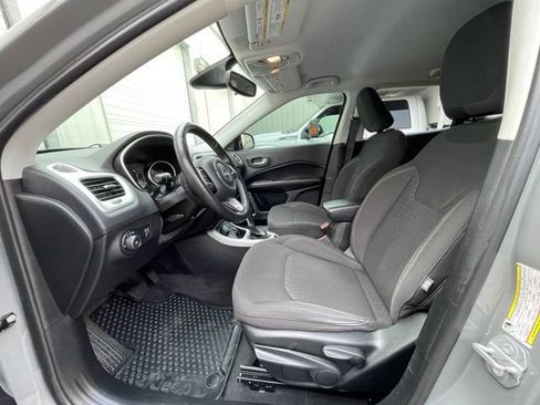 Used 2019 Jeep Compass Sport AWD/4WD image 7