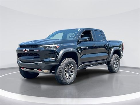 Used 2024 Chevrolet Colorado ZR2 w/ Technology Package image 1